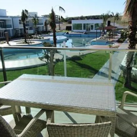 Апартаменты Wonderful 2 Bed First Floor Home In An Outstanding Community, Ticks Every Box Сиде